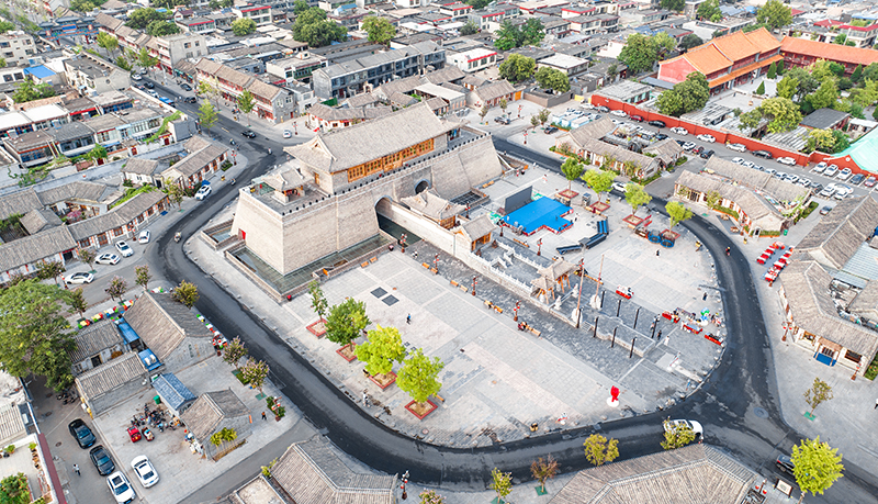 2022年9月8日，石家莊，航拍正定縣正定古城陽和樓與正定歷史文化街。